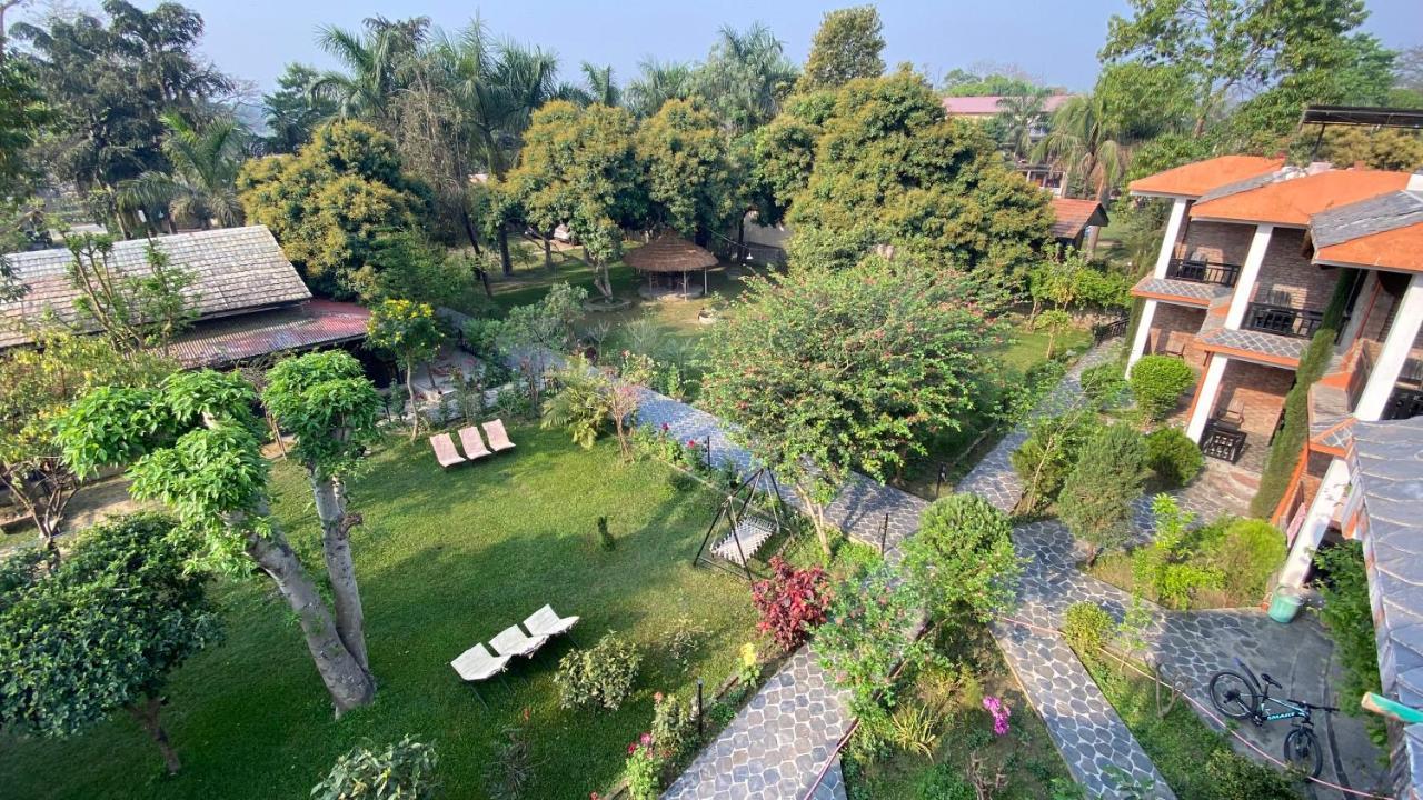 Chautari Garden Resort Sauraha Exterior photo