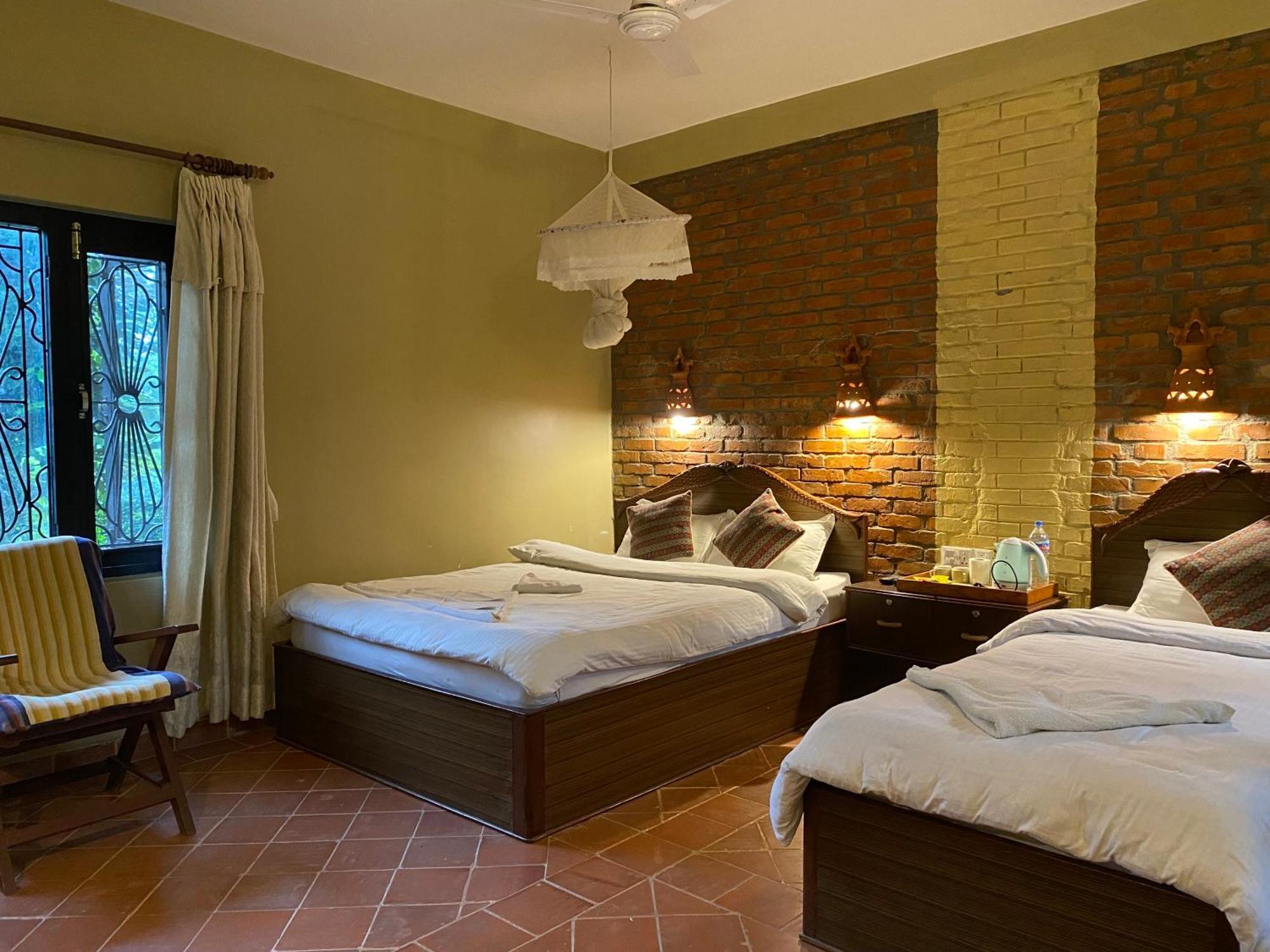 Chautari Garden Resort Sauraha Room photo