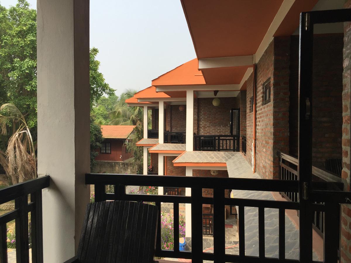 Chautari Garden Resort Sauraha Exterior photo